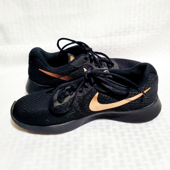 Nike Tanjun Women Running Sneakers Black/Rose/Bronze/Gold/Metallic Size 9.5 - Picture 7 of 13